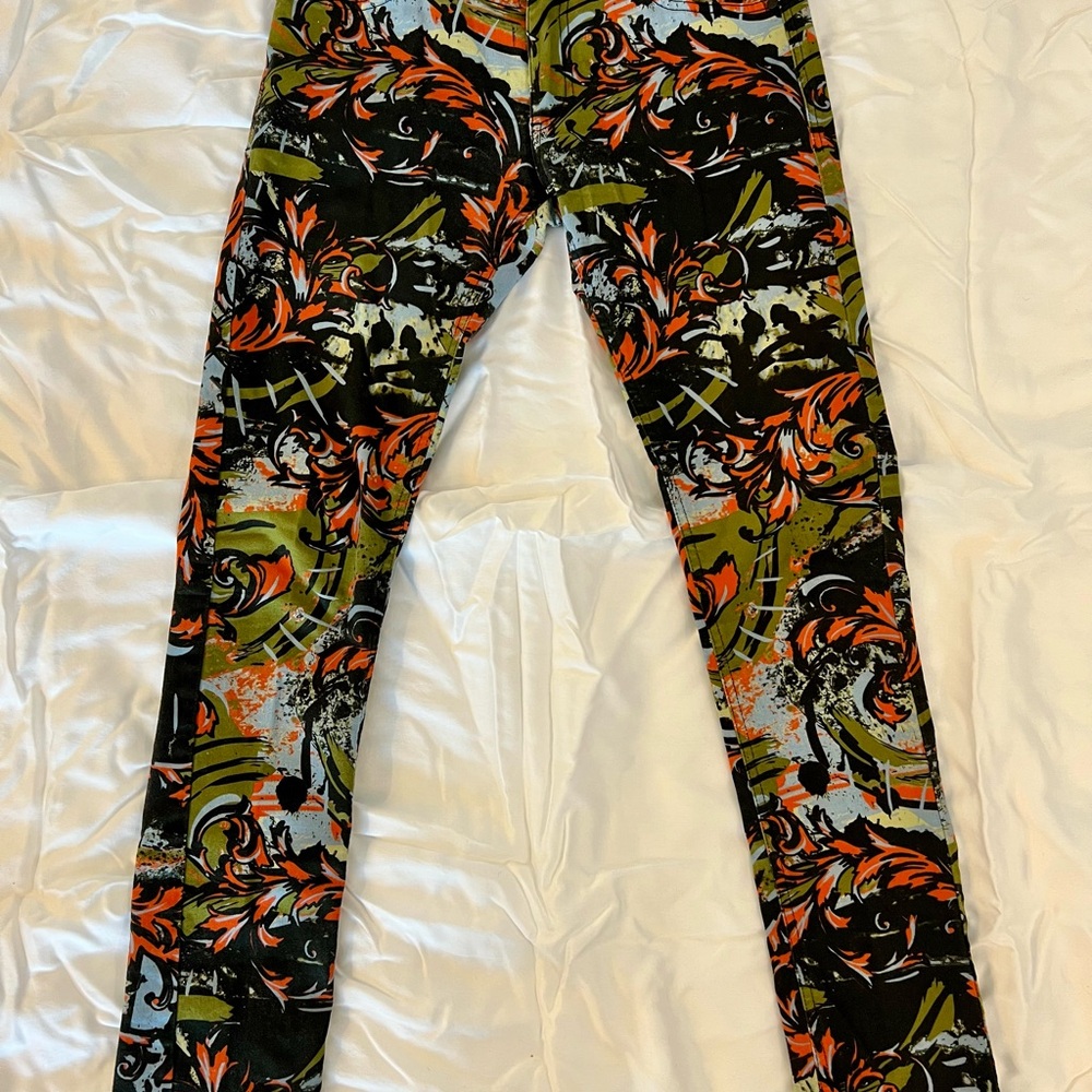 Versace: Vibrant Patterned Slim Fit Men's Jeans